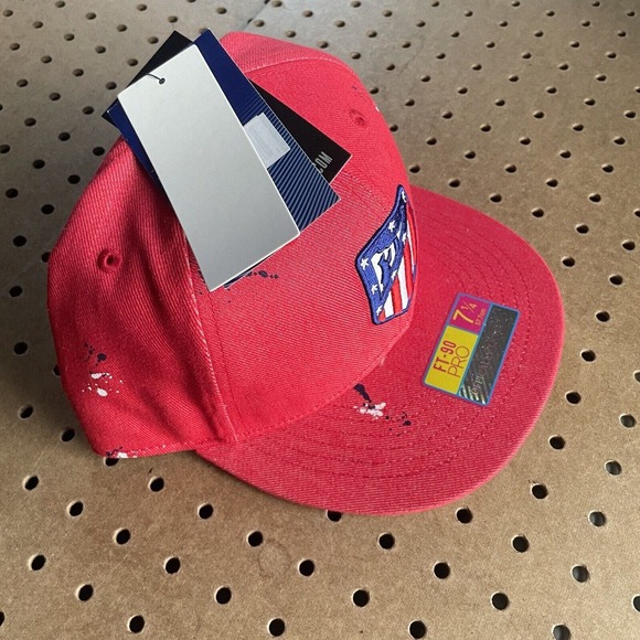 NWT FanInk Atletico Madrid FT-90 Pro Fitted Hat Cap Gallery Red 7 1/4 Men SAMPLE - Picture 4 of 11
